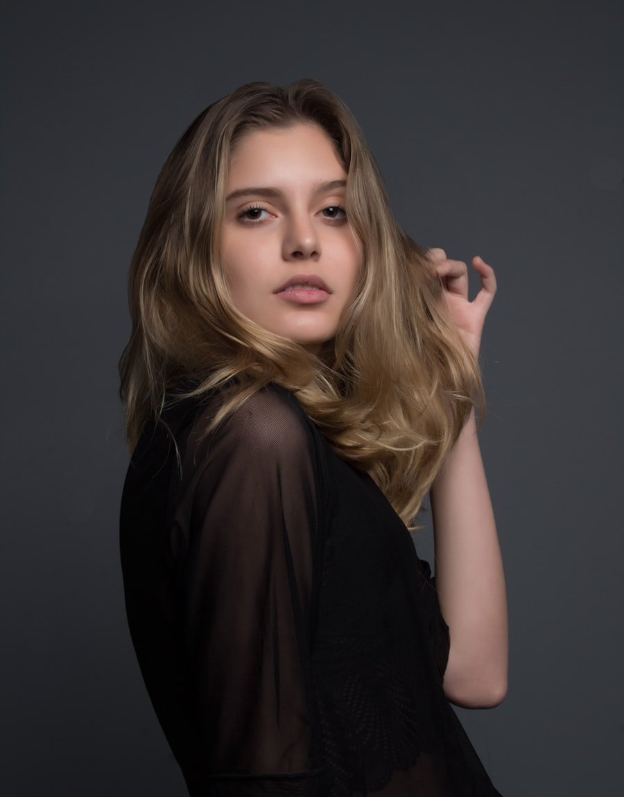 Cheveux soignés et lumineux après un soin Maison Éclat